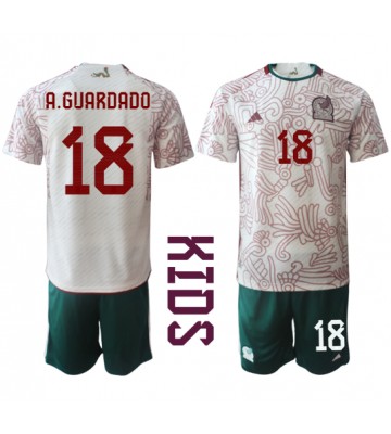 Meksyk Andres Guardado #18 Koszulka Wyjazdowych Dziecięca MŚ 2022 Krótki Rękaw (+ Krótkie spodenki)